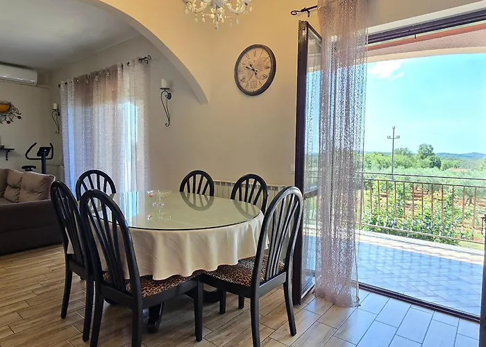 With Parking Space Buici, - 24819 Apartament Poreč