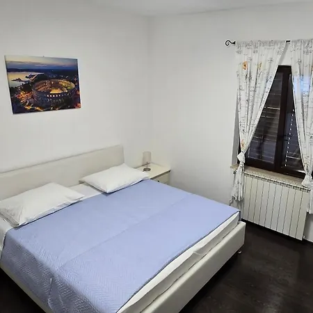 With Parking Space Buici, - 24819 Appartement *